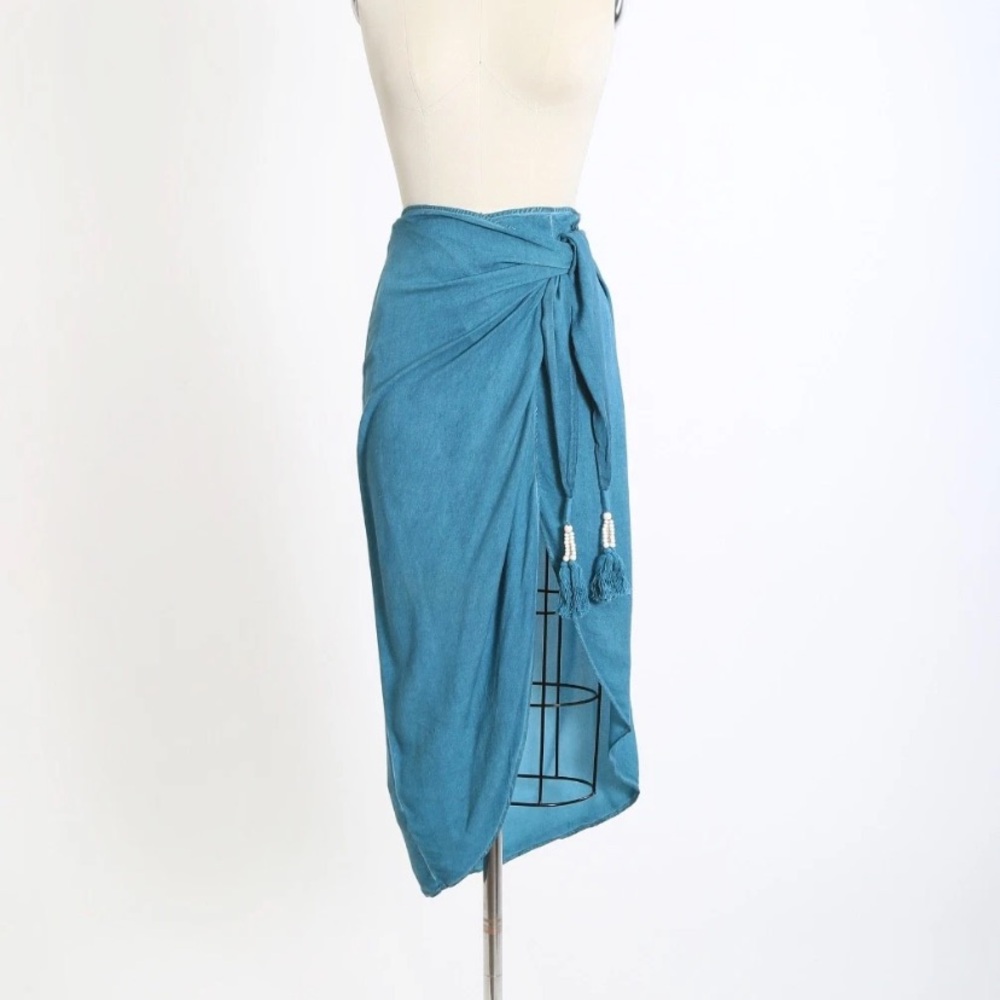 NWOT On the Road blue beaded front wrap skirt Sz. XS